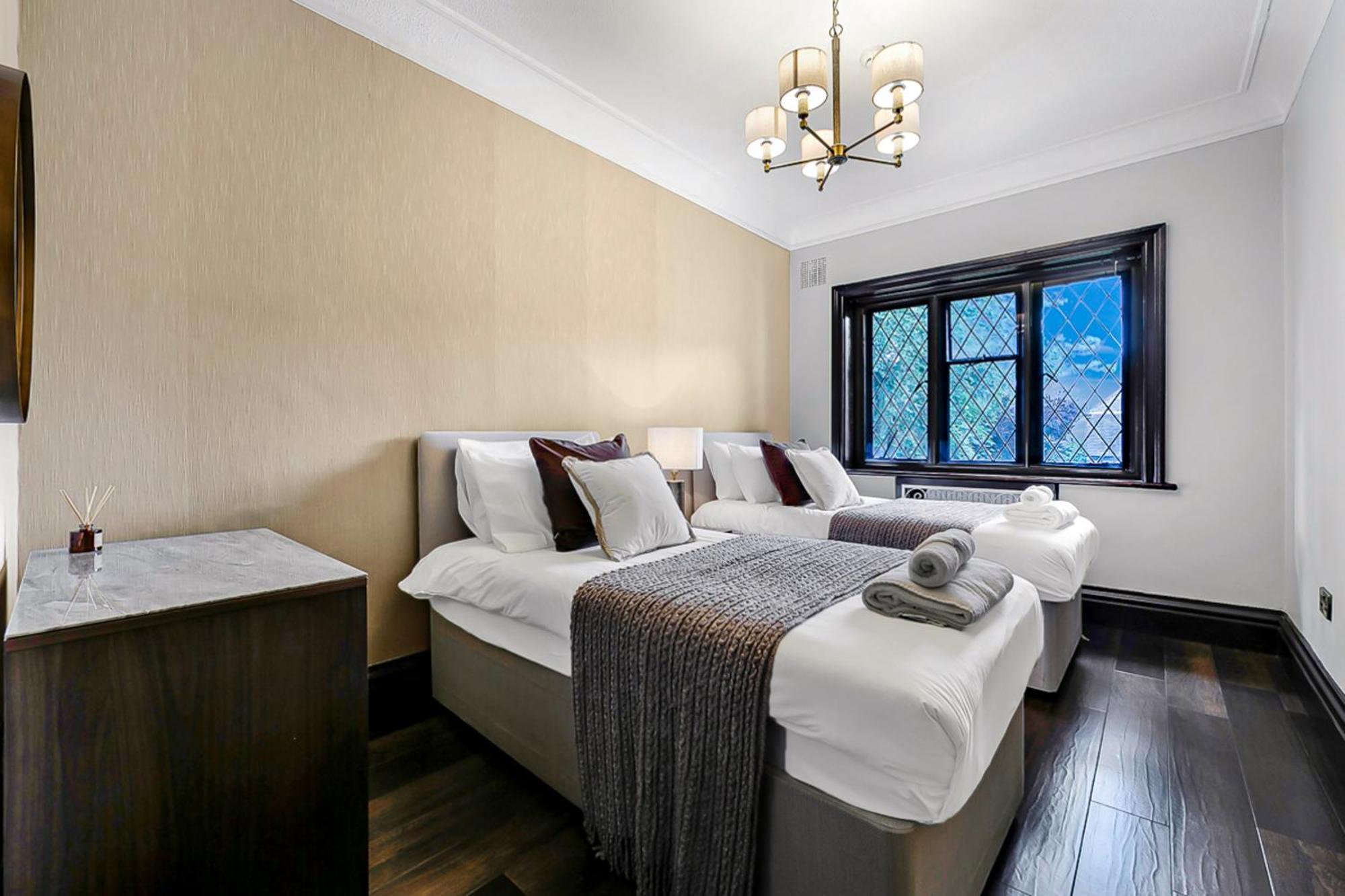 Tudor Grange บอร์นมัธ ภายนอก รูปภาพ